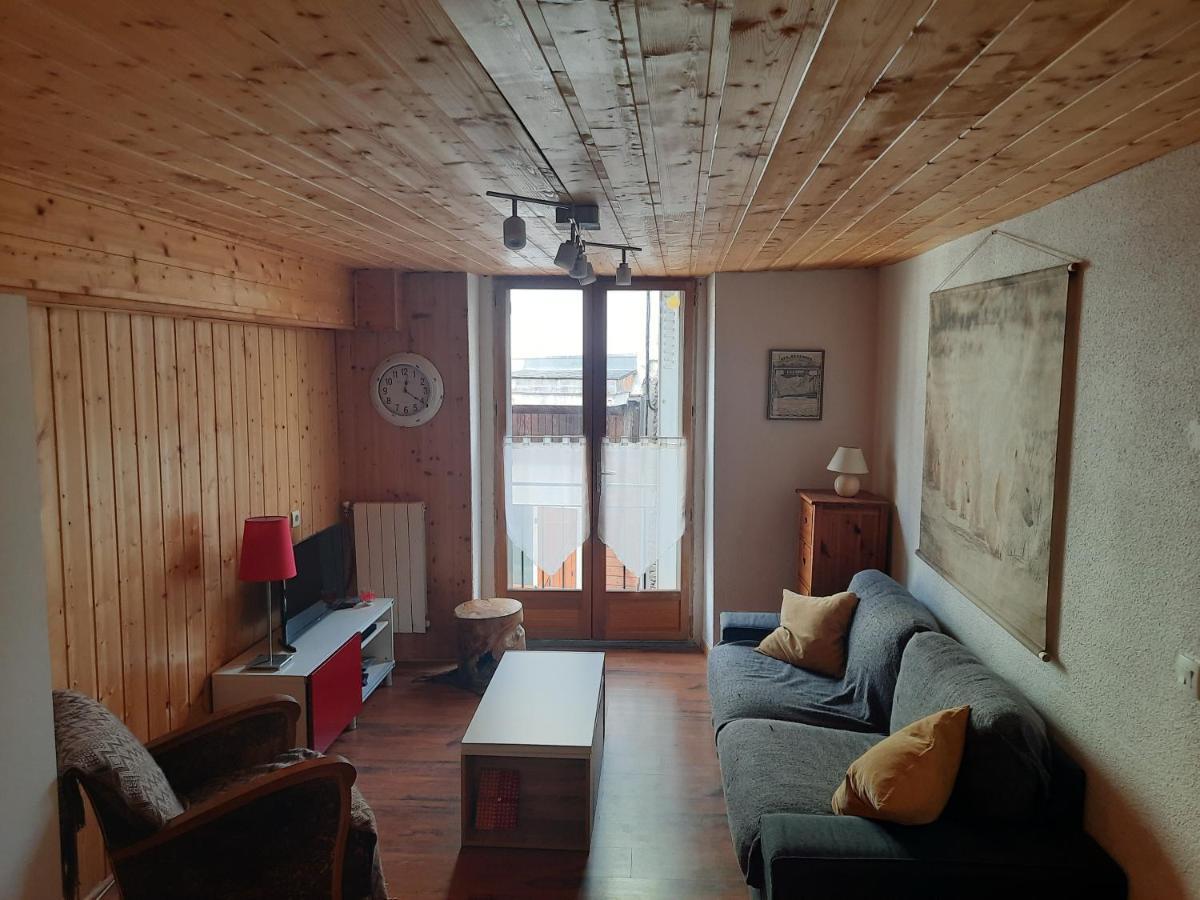 Appartamento Le Cocon Bagnères-de-Luchon Esterno foto