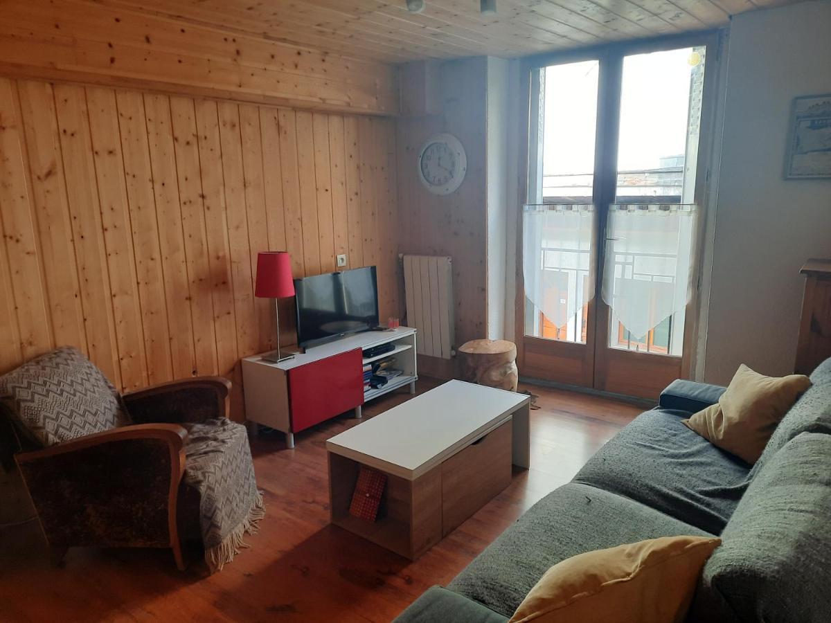 Appartamento Le Cocon Bagnères-de-Luchon Esterno foto