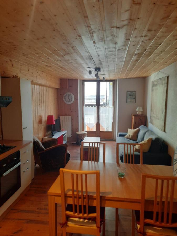 Appartamento Le Cocon Bagnères-de-Luchon Esterno foto